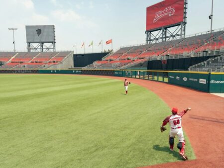 Lyöminen playoffeissa vs. runkosarjassa baseballissa